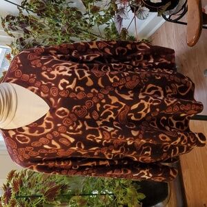 MULTICOLORED ANIMAL PRINT V-NECK TUNIC, MAKER UNKNOWN, STYLED BY RUA'H KIBRIYA